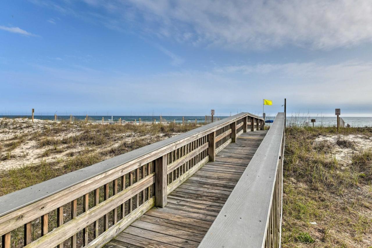 Apartment Oceanfront Haven With Pool And Beach Access *