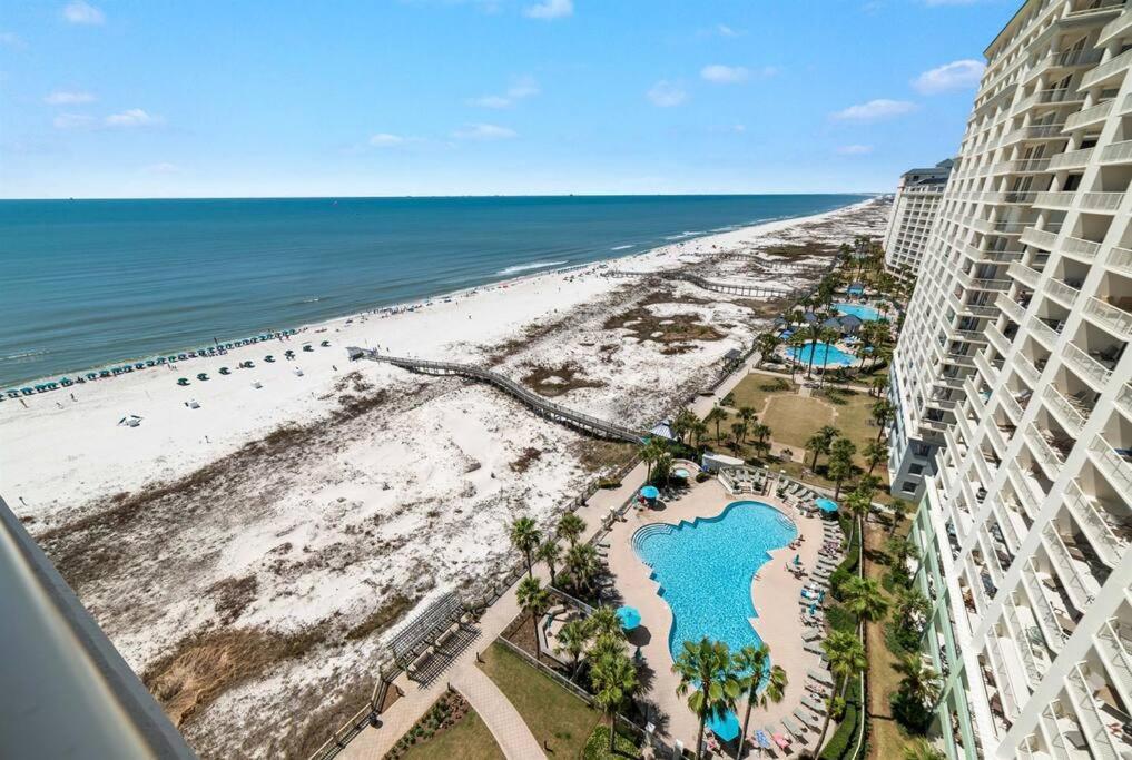 Apartment Club A1502 - Adorable Beachfront Corner Unit W/ Awesome Views! *