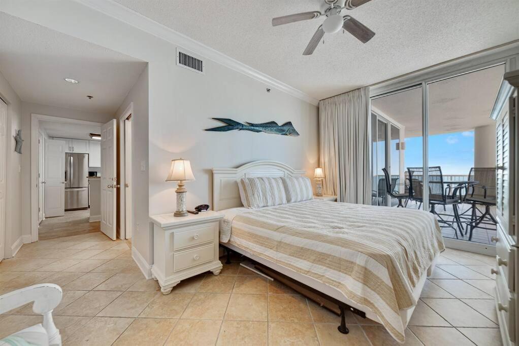 Apartment Club A1502 - Adorable Beachfront Corner Unit W/ Awesome Views!