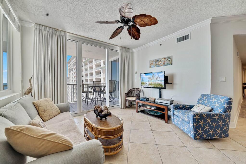 Club A1502 - Adorable Beachfront Corner Unit W/ Awesome Views! Apartment