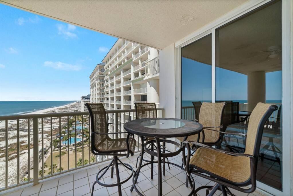 Apartment Club A1502 - Adorable Beachfront Corner Unit W/ Awesome Views!