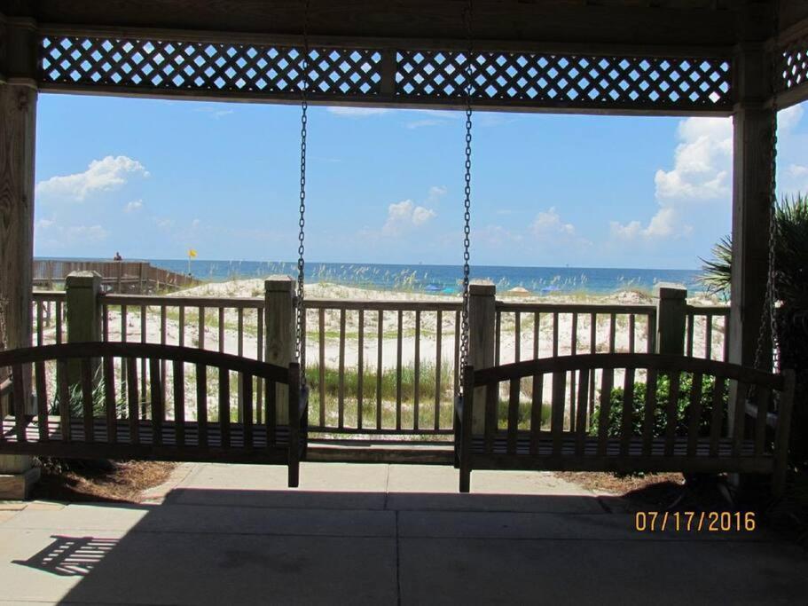 Apartment Doral 103 - Charming Beachfront / Ground Floor Condo!