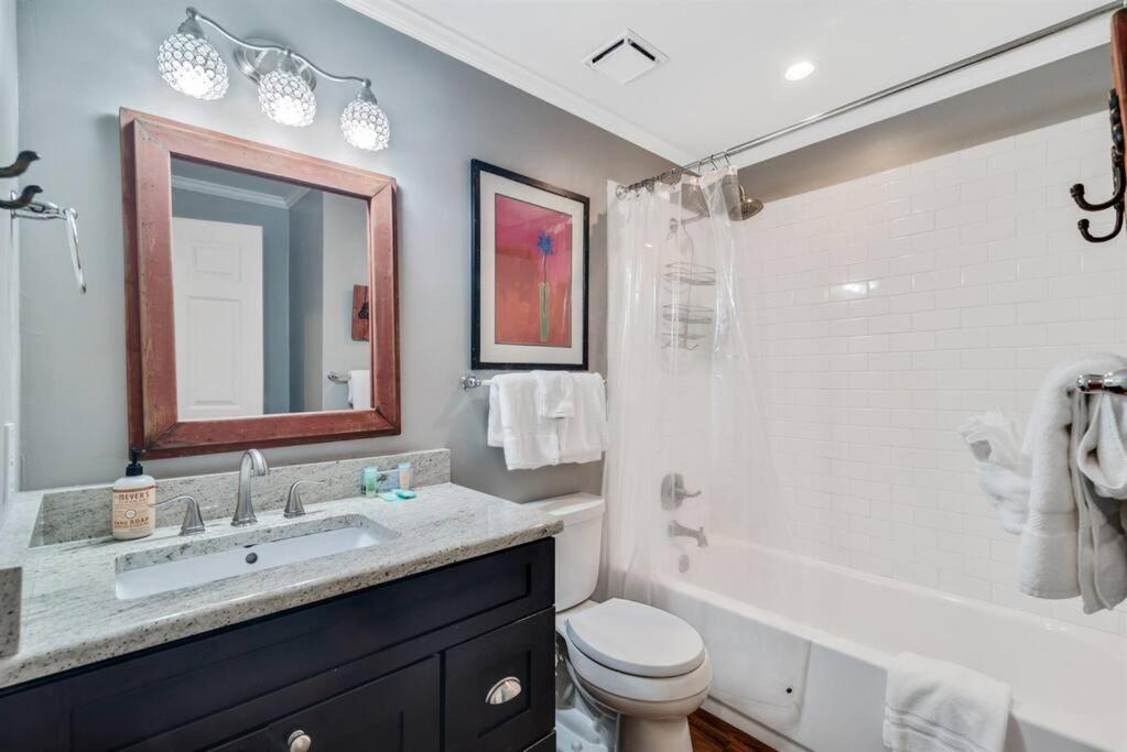 Apartment Doral 103 - Charming Beachfront / Ground Floor Condo!