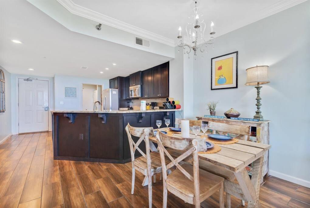Doral 103 - Charming Beachfront / Ground Floor Condo! Gulf Shores