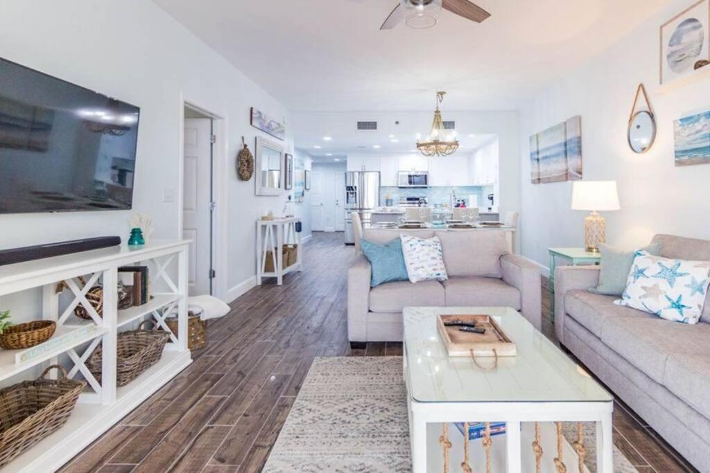 The Club B1107 ~ Luxurious Beachfront Condo! *