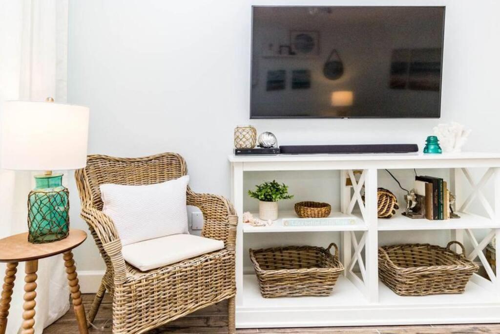 The Club B1107 ~ Luxurious Beachfront Condo! *