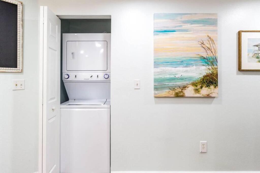 The Club B1107 ~ Luxurious Beachfront Condo!