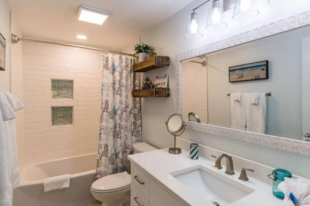 The Club B1107 ~ Luxurious Beachfront Condo! Apartment