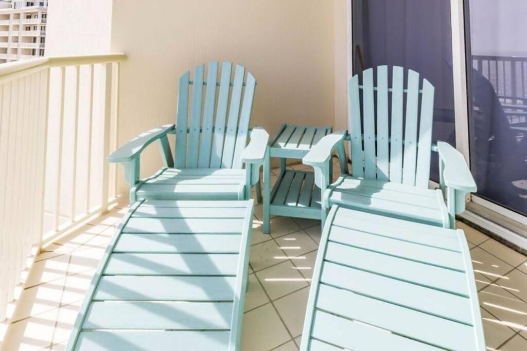 The Club B1107 ~ Luxurious Beachfront Condo! Apartment