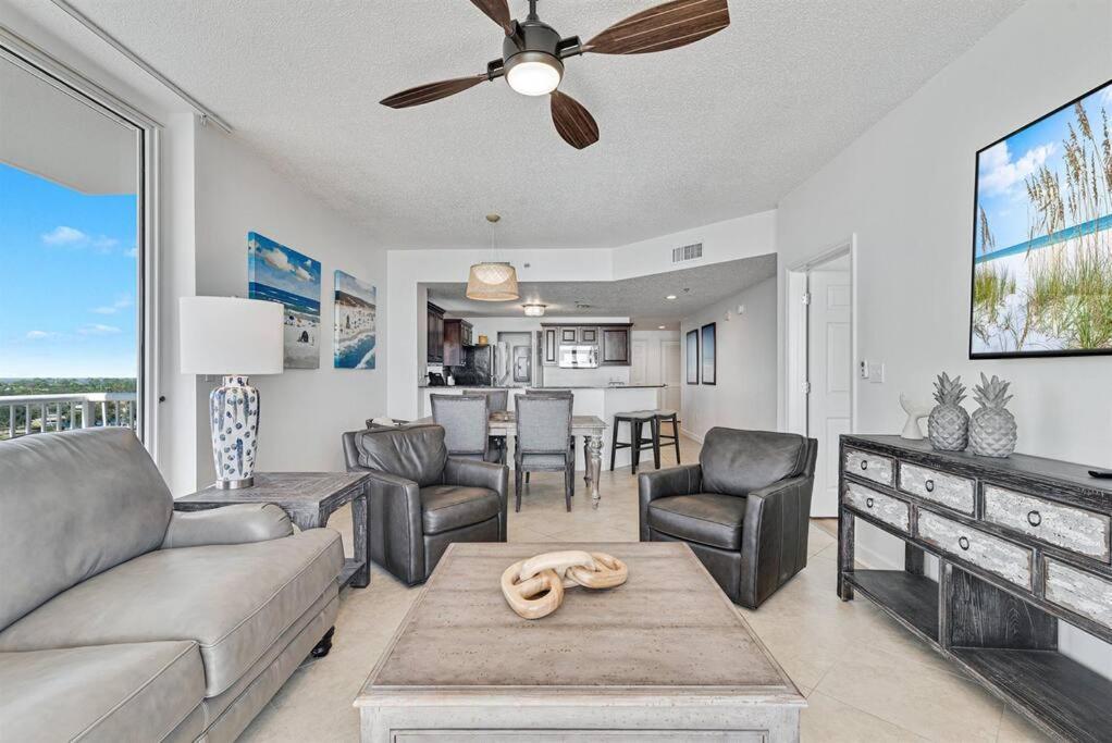 Bristol 610 - Spacious Corner Unit W/ Large Balcony & Gorgeous View! *