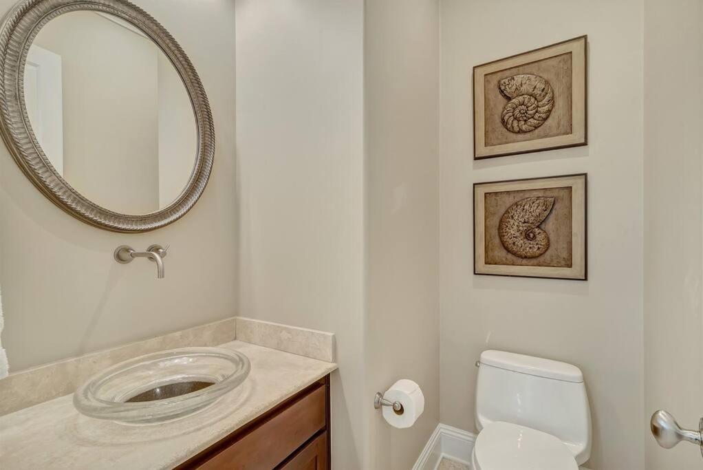Club 23 - Luxurious Private Home!