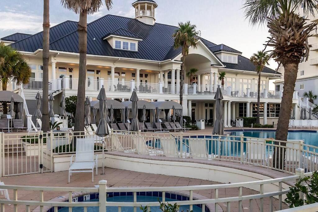 Club 23 - Luxurious Private Home! *