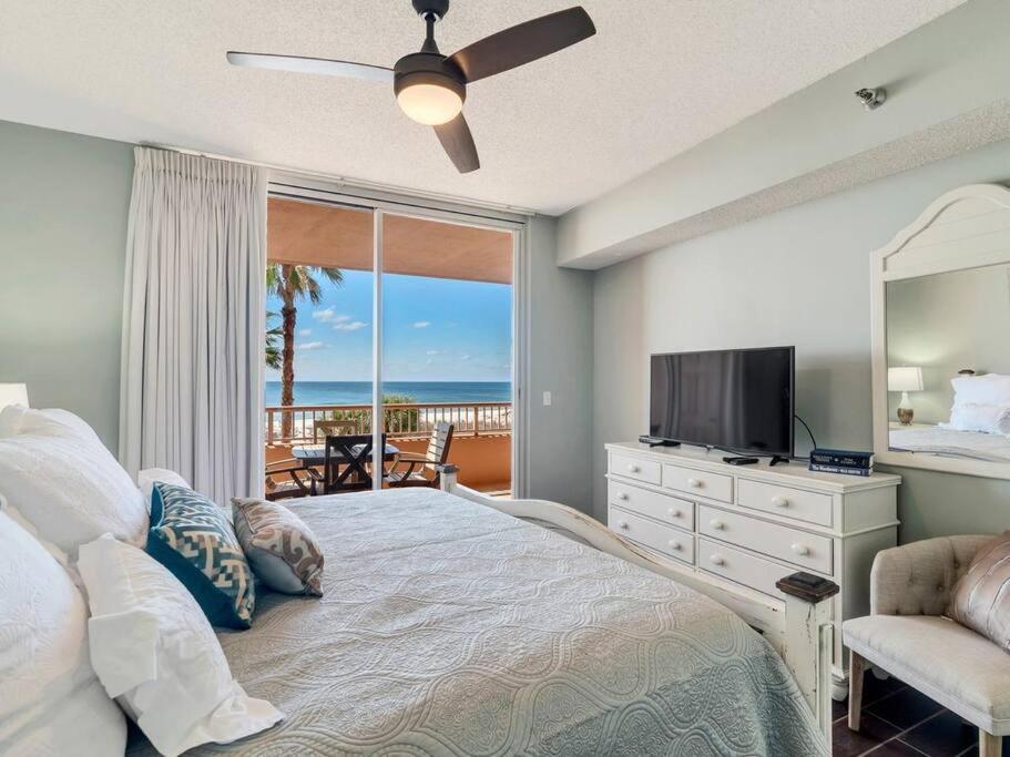 The Club Doral 306 - Spacious Beachfront Condo!