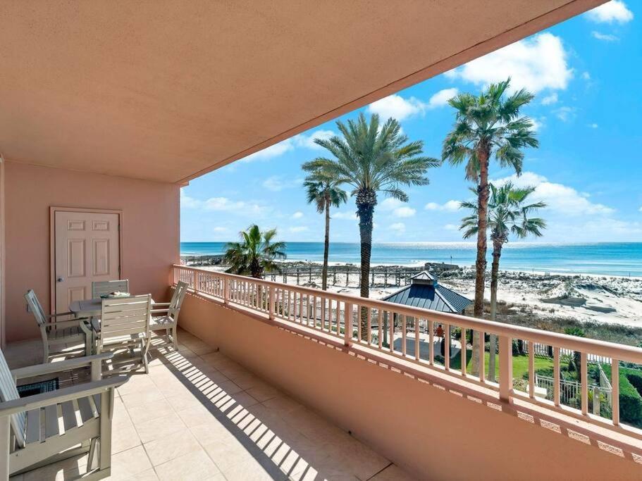The Club Doral 306 - Spacious Beachfront Condo!