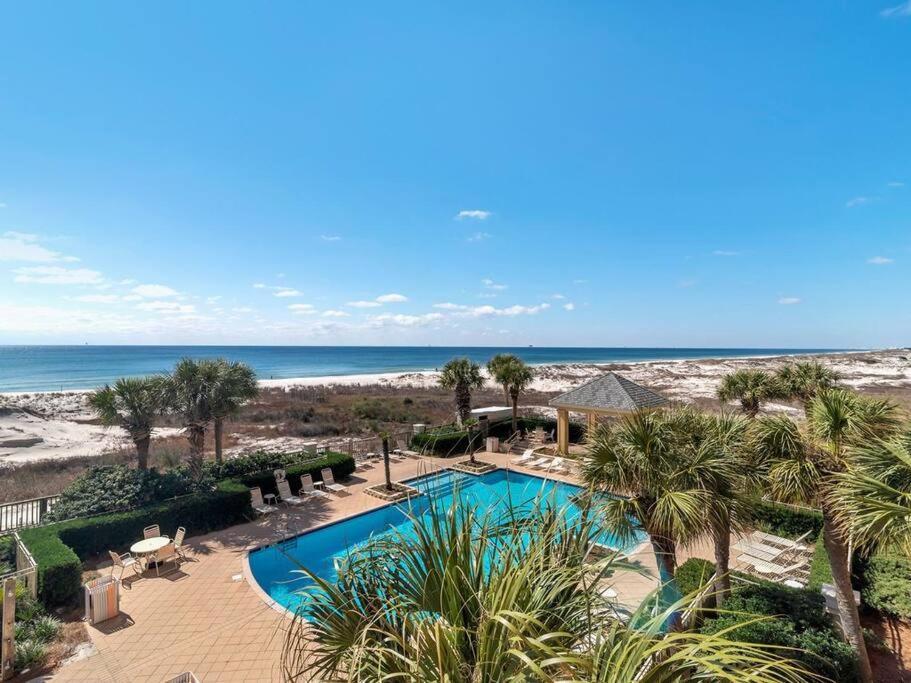 The Club Doral 306 - Spacious Beachfront Condo! *