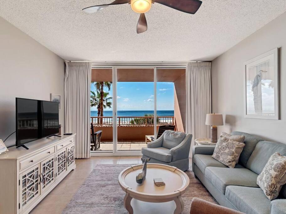 Apartment The Club Doral 306 - Spacious Beachfront Condo! *