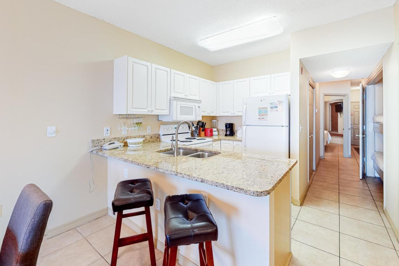Caribbean 602 Apartment