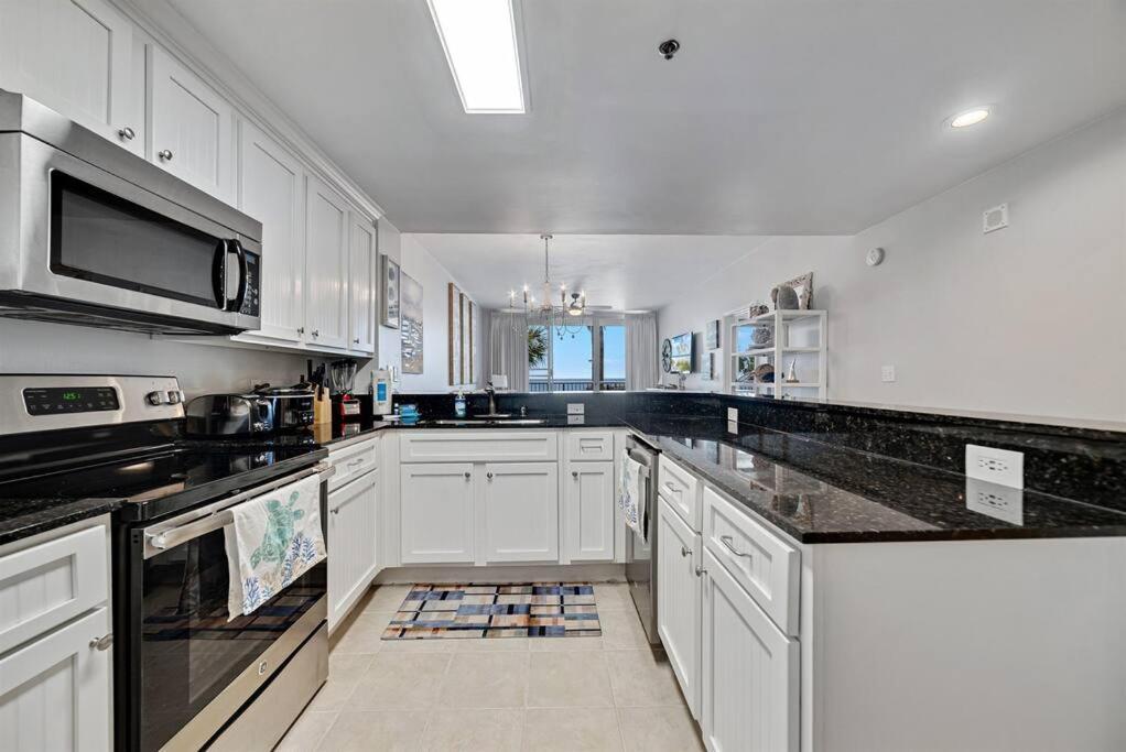 Bristol 205 - Beachfront With Breathtaking Views * Gulf Shores