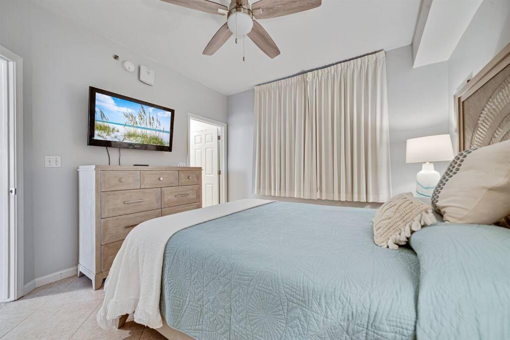Apartment Bristol 205 - Beachfront With Breathtaking Views *
