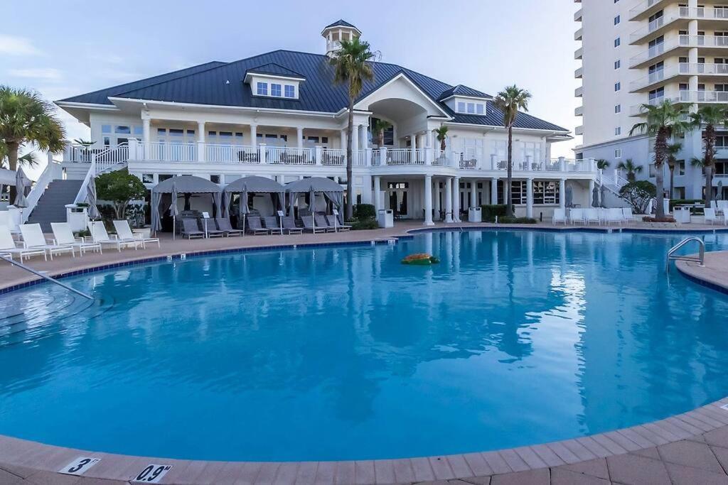 Apartment Bristol 205 - Beachfront With Breathtaking Views