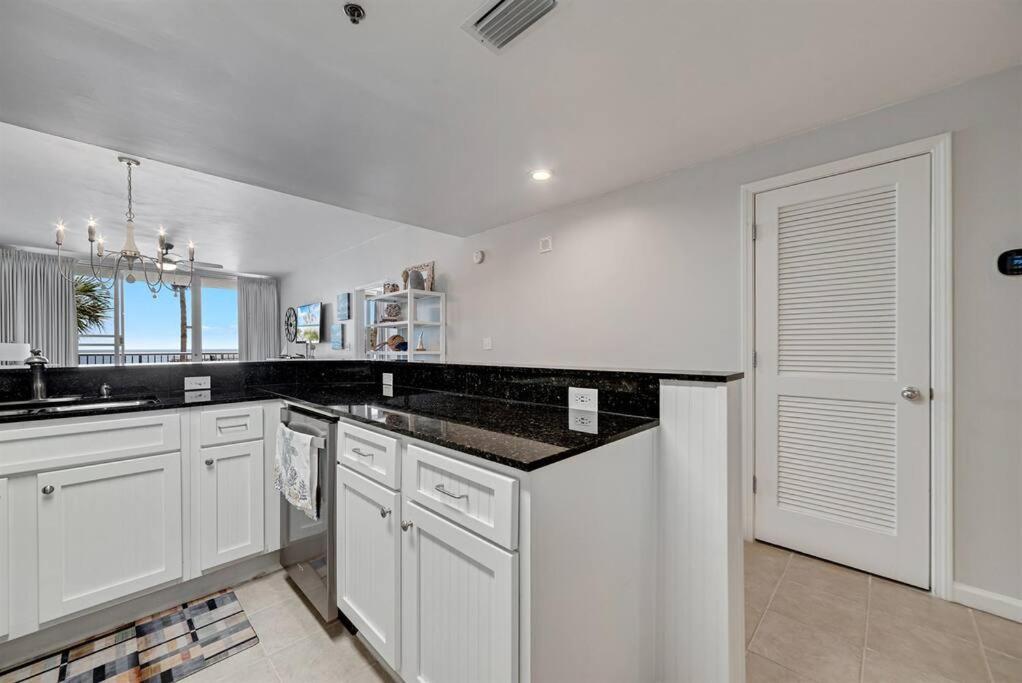 Bristol 205 - Beachfront With Breathtaking Views Apartment Gulf Shores