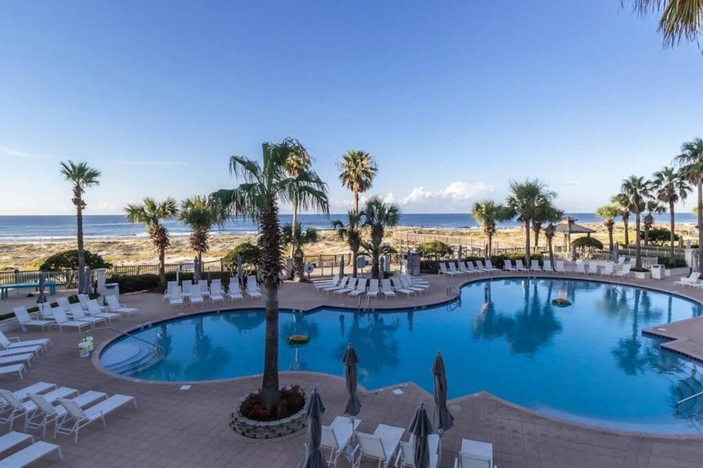 Bristol 109 - Lovely Ground Floor Beachfront Unit *