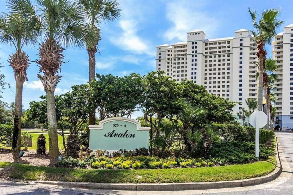 Avalon 201 - Large Beachfront Unit W/ Beautiful Ocean View! Apartment *