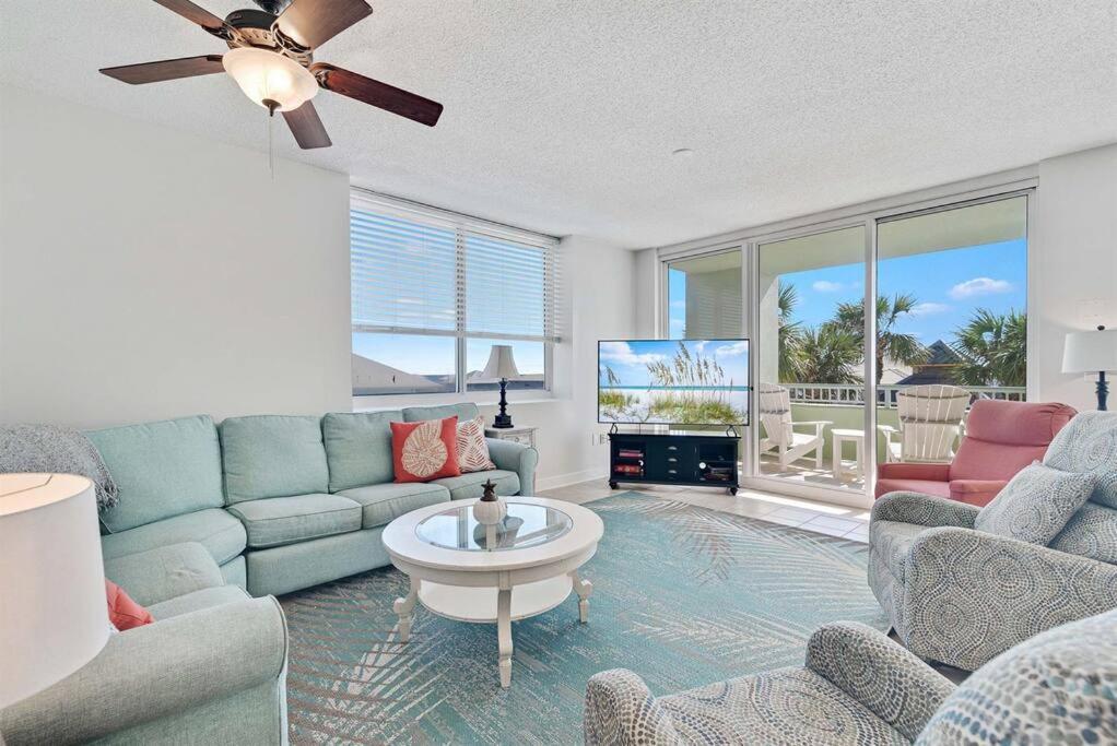 Avalon 201 - Large Beachfront Unit W/ Beautiful Ocean View! * Gulf Shores