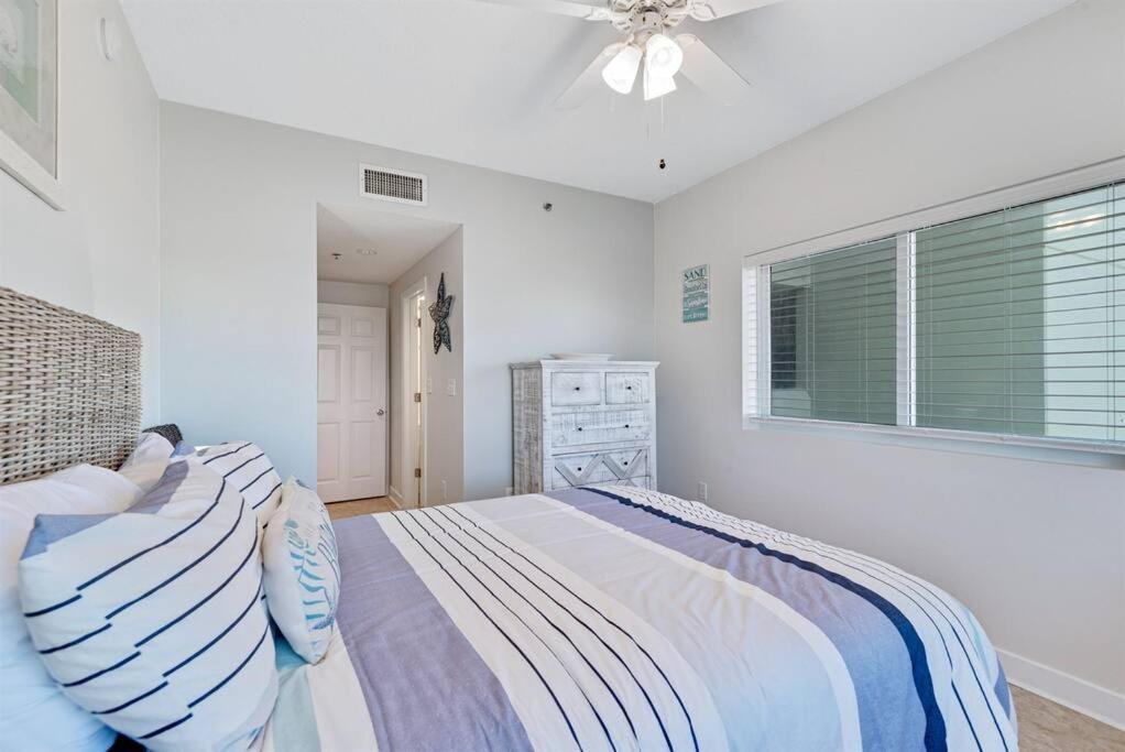 Apartment Avalon 201 - Large Beachfront Unit W/ Beautiful Ocean View! Gulf Shores