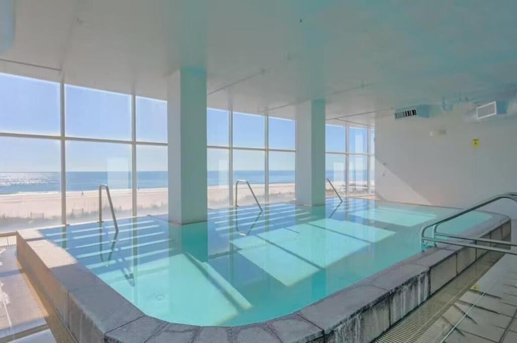 Island Tower Unit 1403 Holiday home *