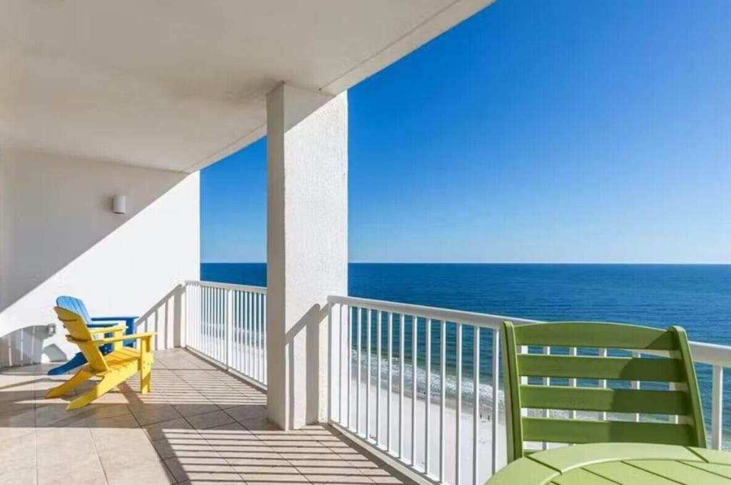 Island Tower Unit 1403 Holiday home *