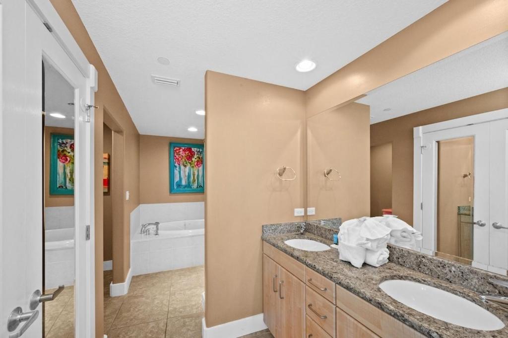 Holiday home Island Tower Unit 1403