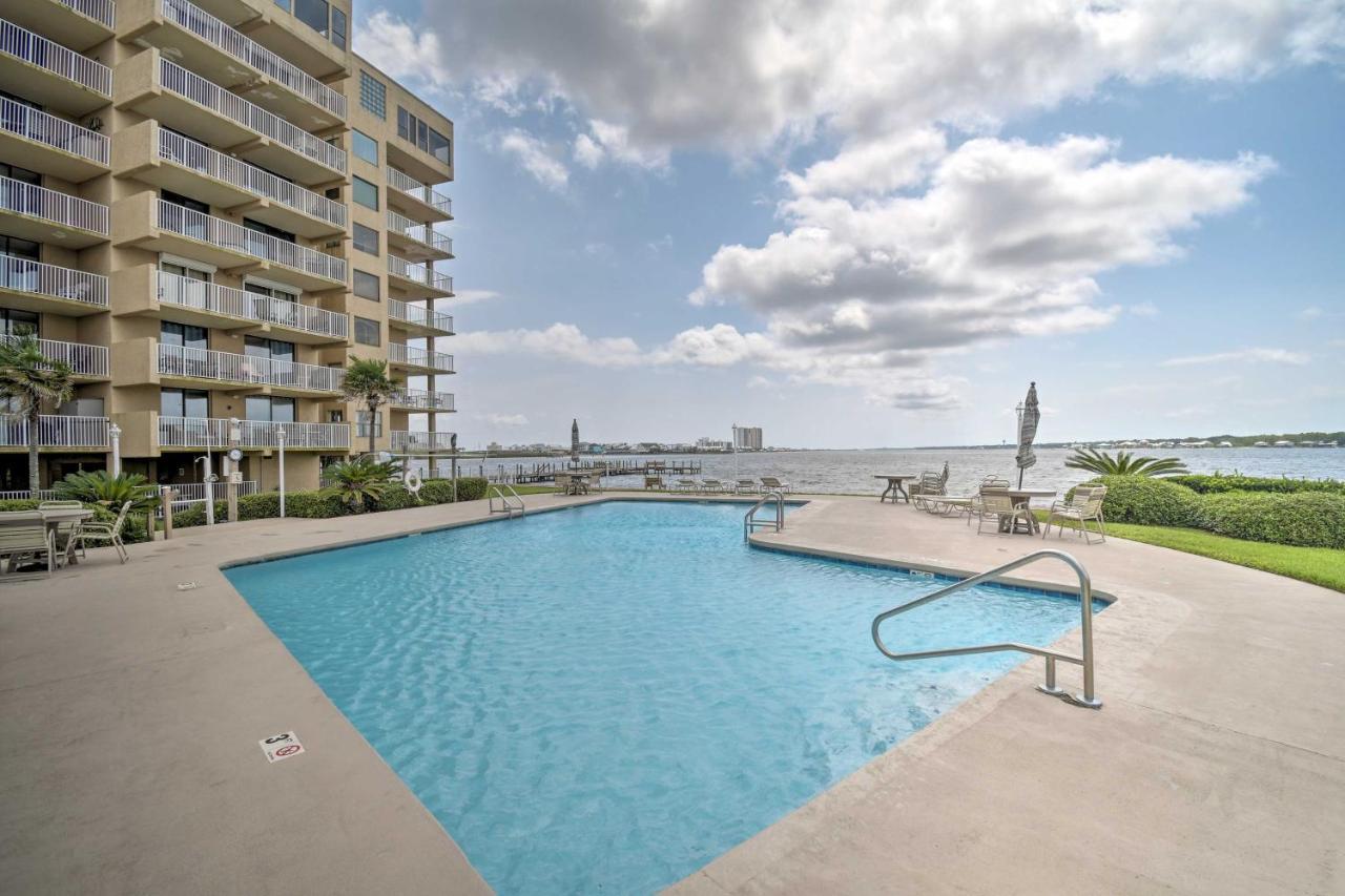 Waterfront With Patio, Pier And Pool Apartment *