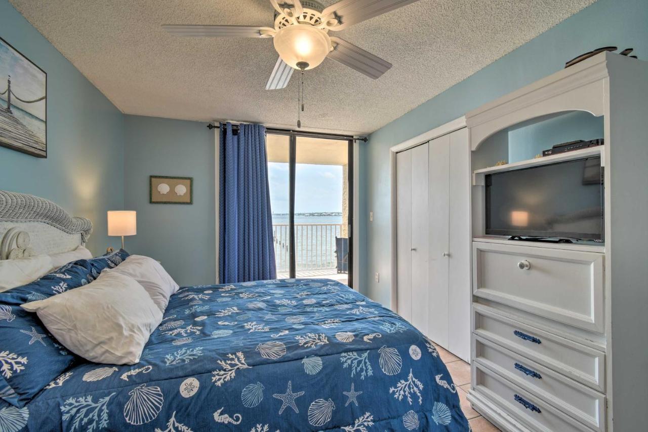 Waterfront With Patio, Pier And Pool Gulf Shores