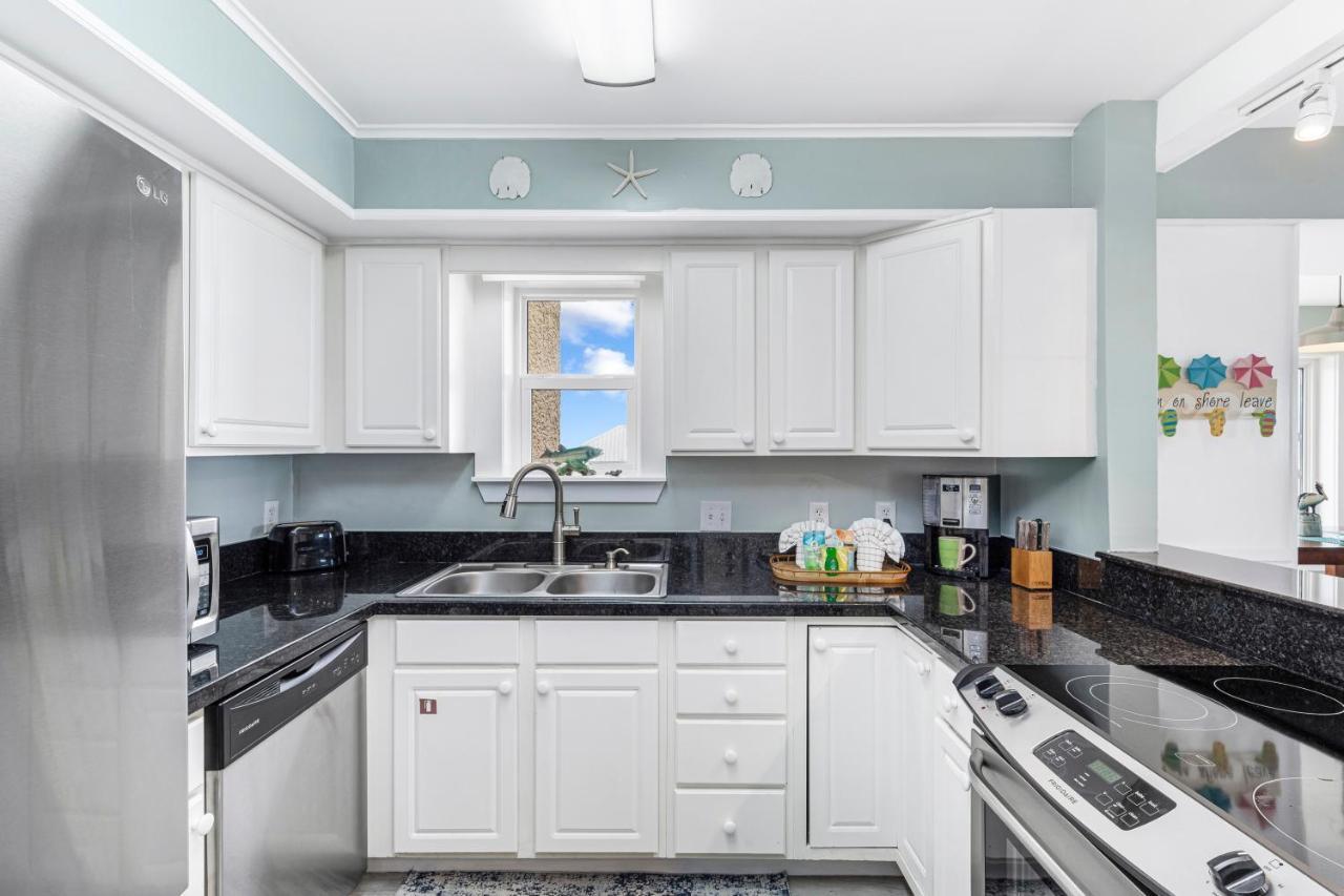 Apartment Compass Point 310 *