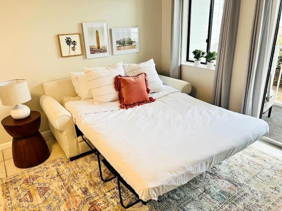 Apartment Beachfront Stylish - Stunning Views!
