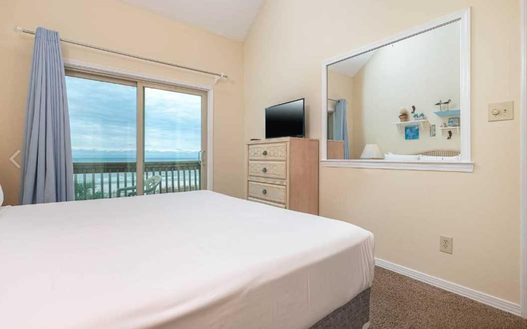 Ocean Reef 701 Townhouse Holiday home *