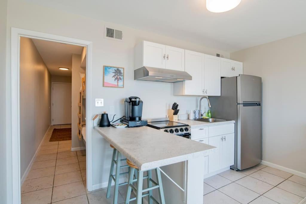 Apartment Beachfront Stylish - Stunning Views! *