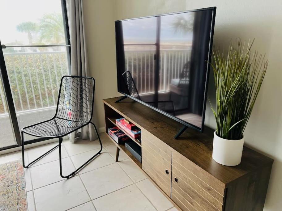 Apartment Beachfront Stylish - Stunning Views! Gulf Shores