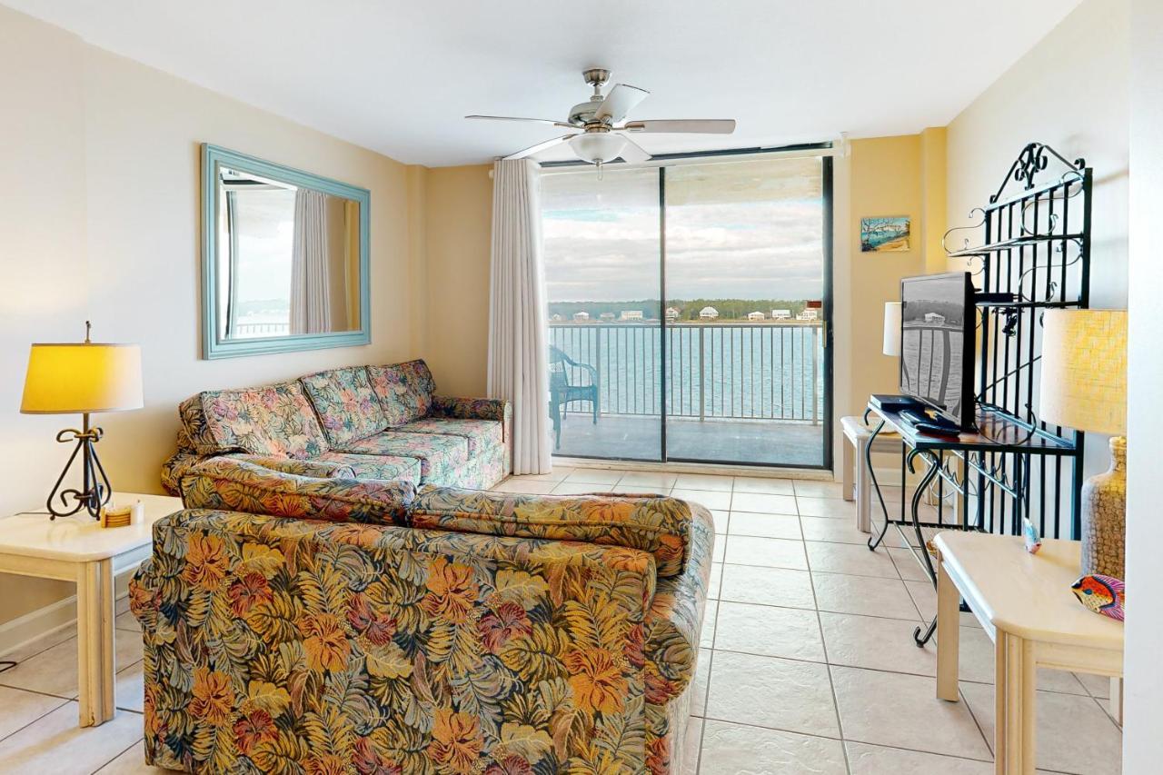 Compass Point *