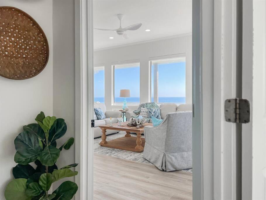 Surfside Paradise Holiday home