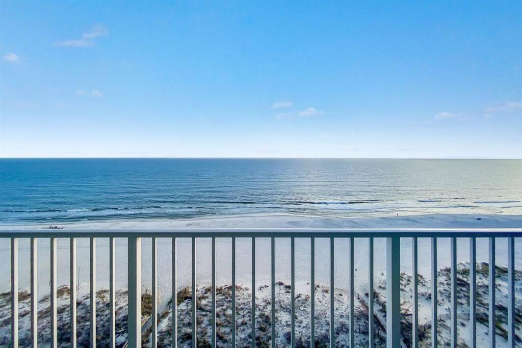 Lighthouse Unit 1012 - Luxury Beachfront Apartment Gulf Shores