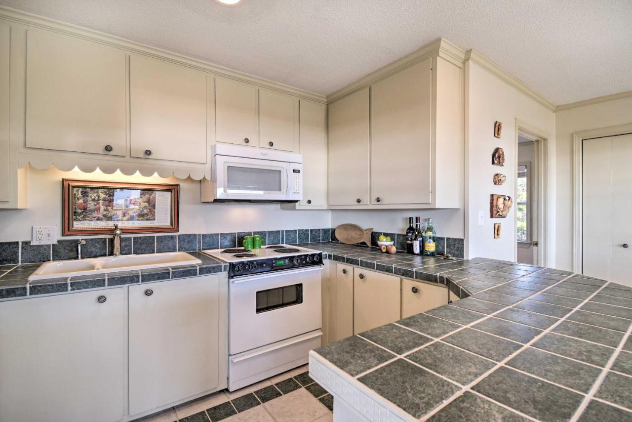 With Large Porch - Walk To Holiday home *