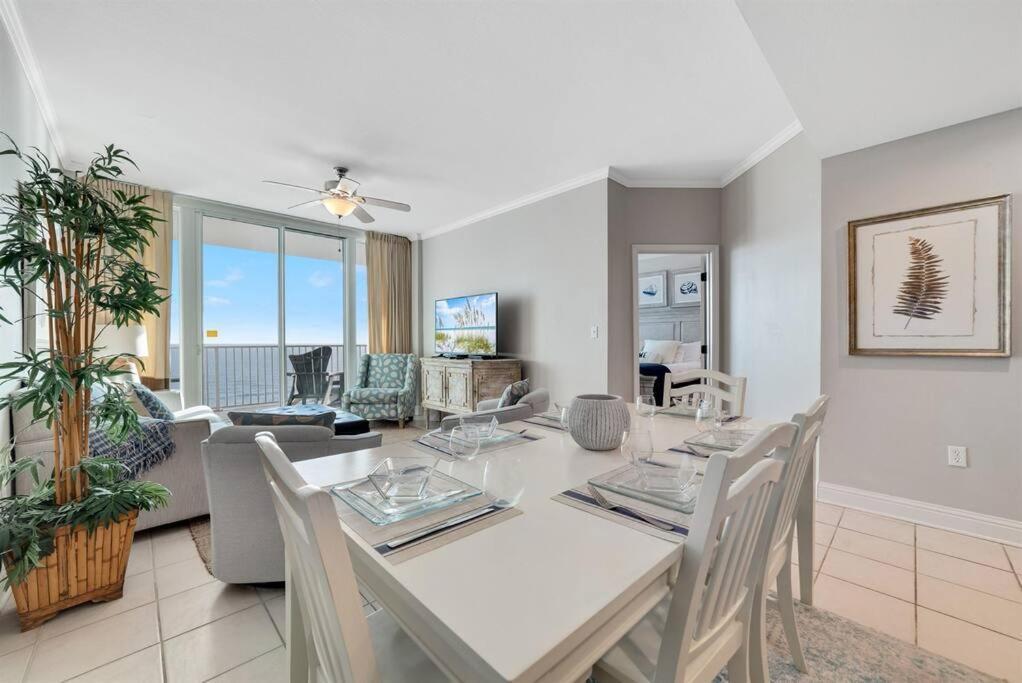 Lighthouse Unit 1012 - Luxury Beachfront Apartment Gulf Shores