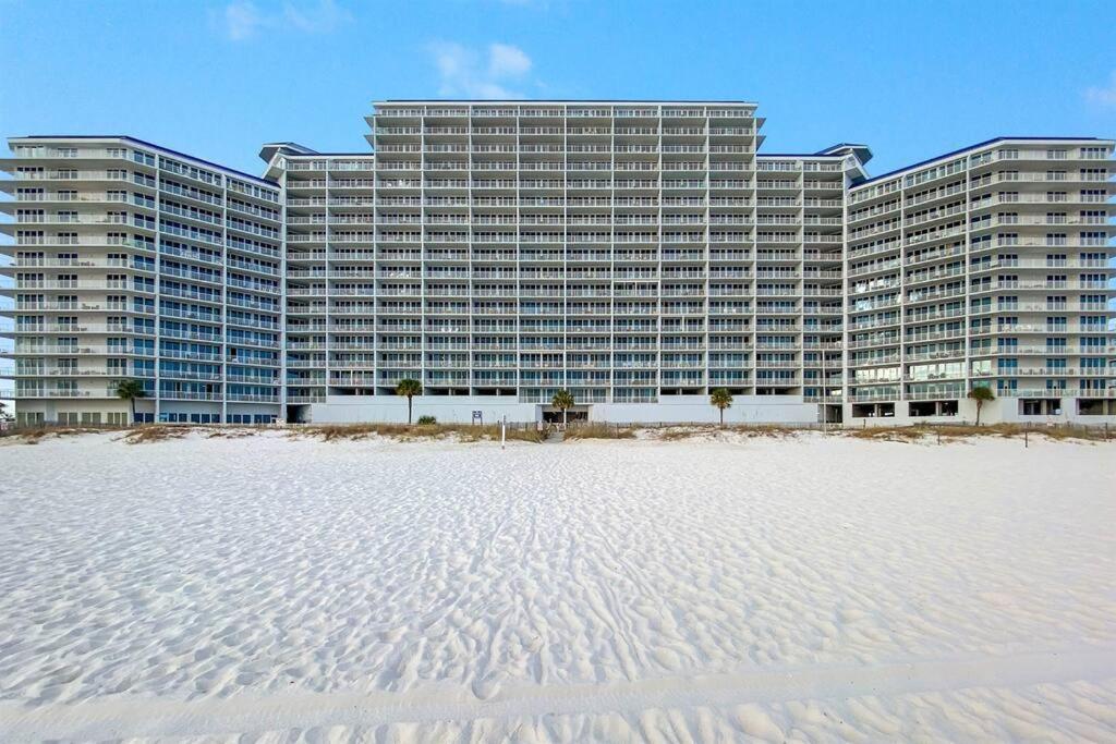 Lighthouse Unit 1012 - Luxury Beachfront Apartment *