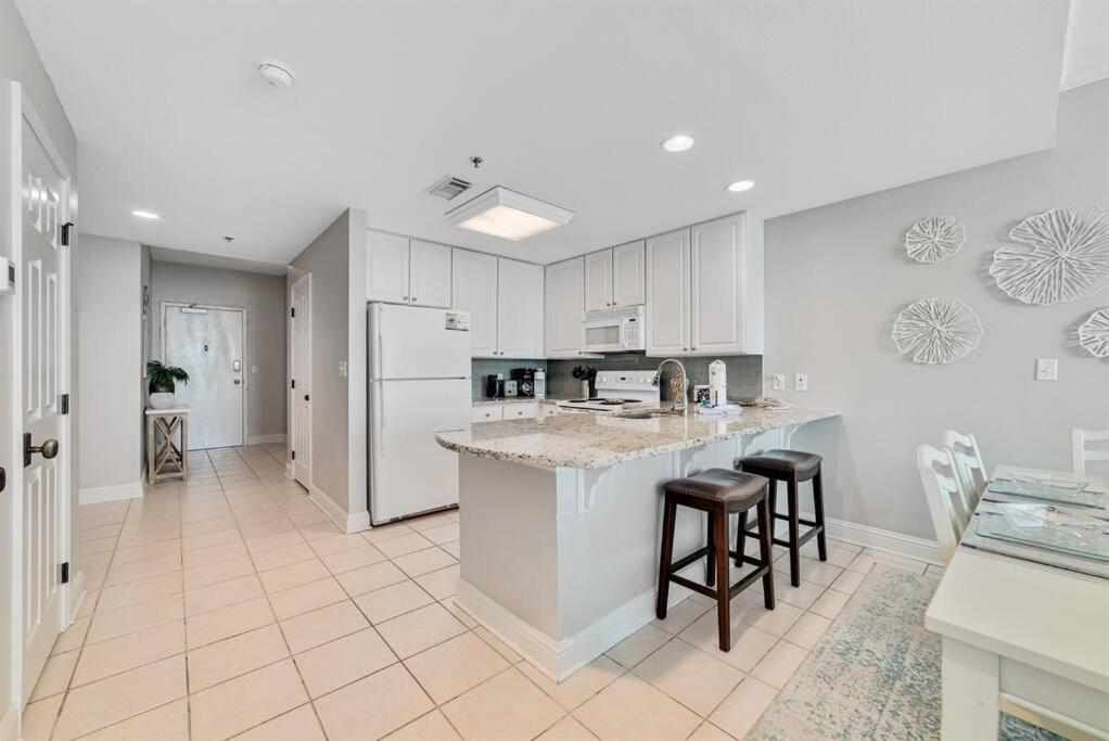 Lighthouse Unit 1012 - Luxury Beachfront * Gulf Shores