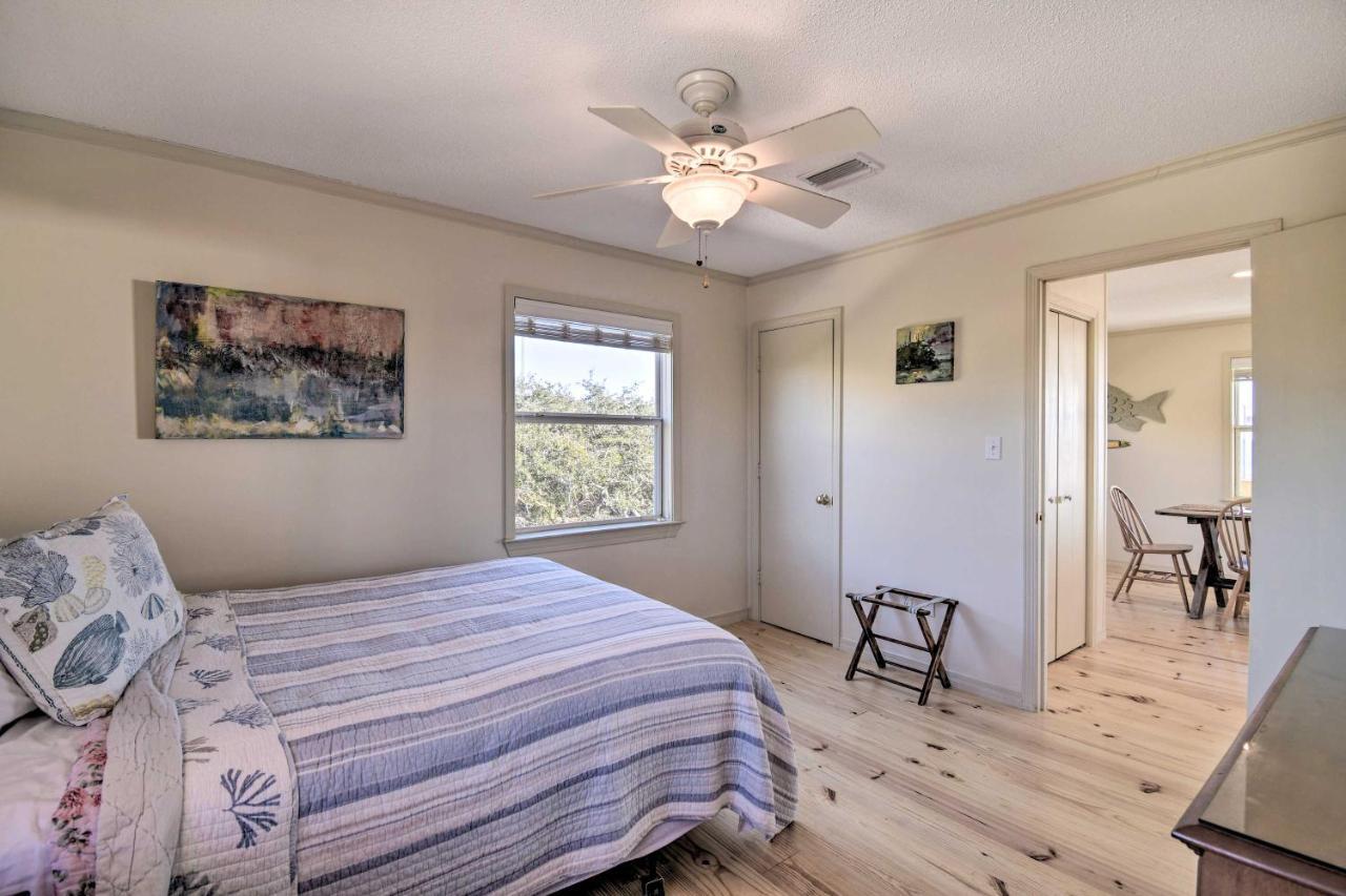 With Large Porch - Walk To Holiday home