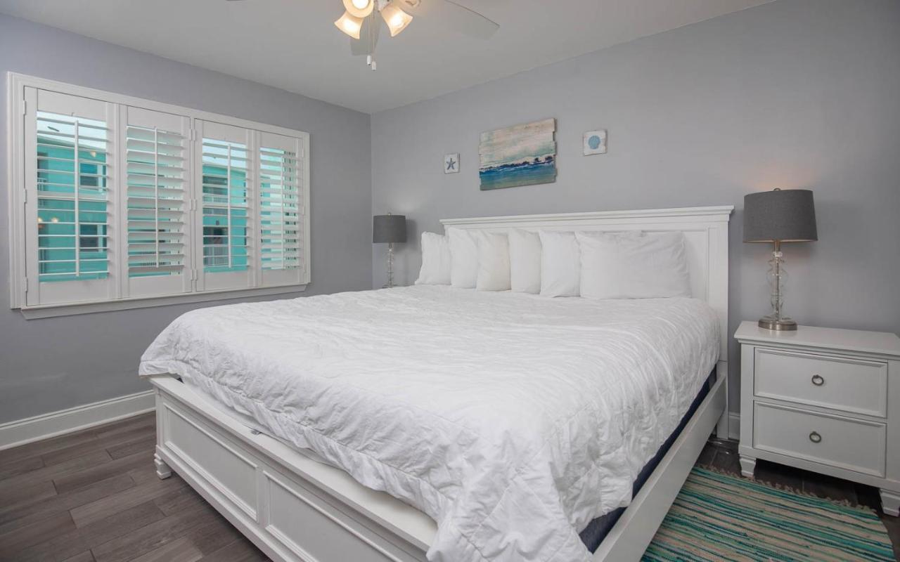 Apartment Harbor House B19