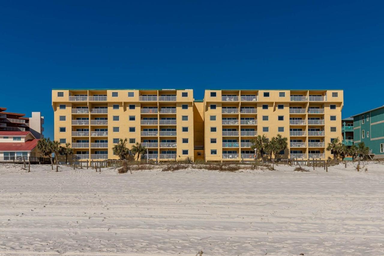 Driftwood Towers 5e Apartment