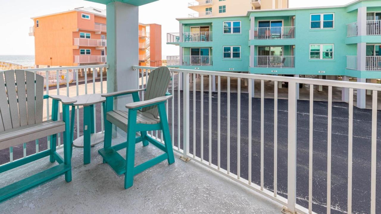 Harbor House B19 Apartment